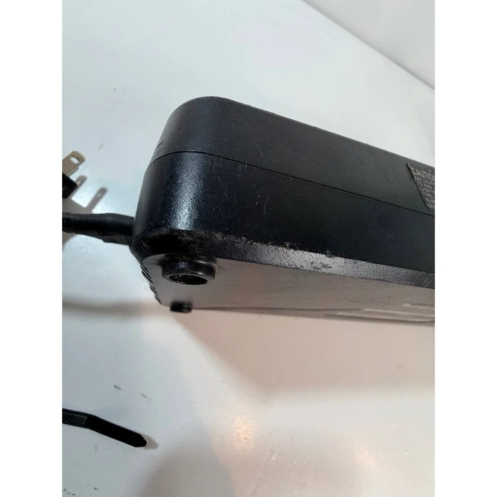 Makita DC4001 40V Max XGT Battery‎ Charger